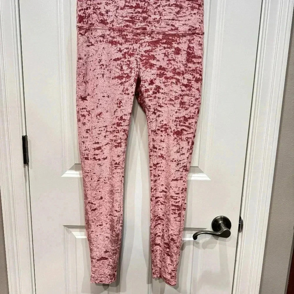 LULULEMON WUNDER LOUNGE HR TIGHT CRUSHED VELVET 28" - Picture 5 of 10